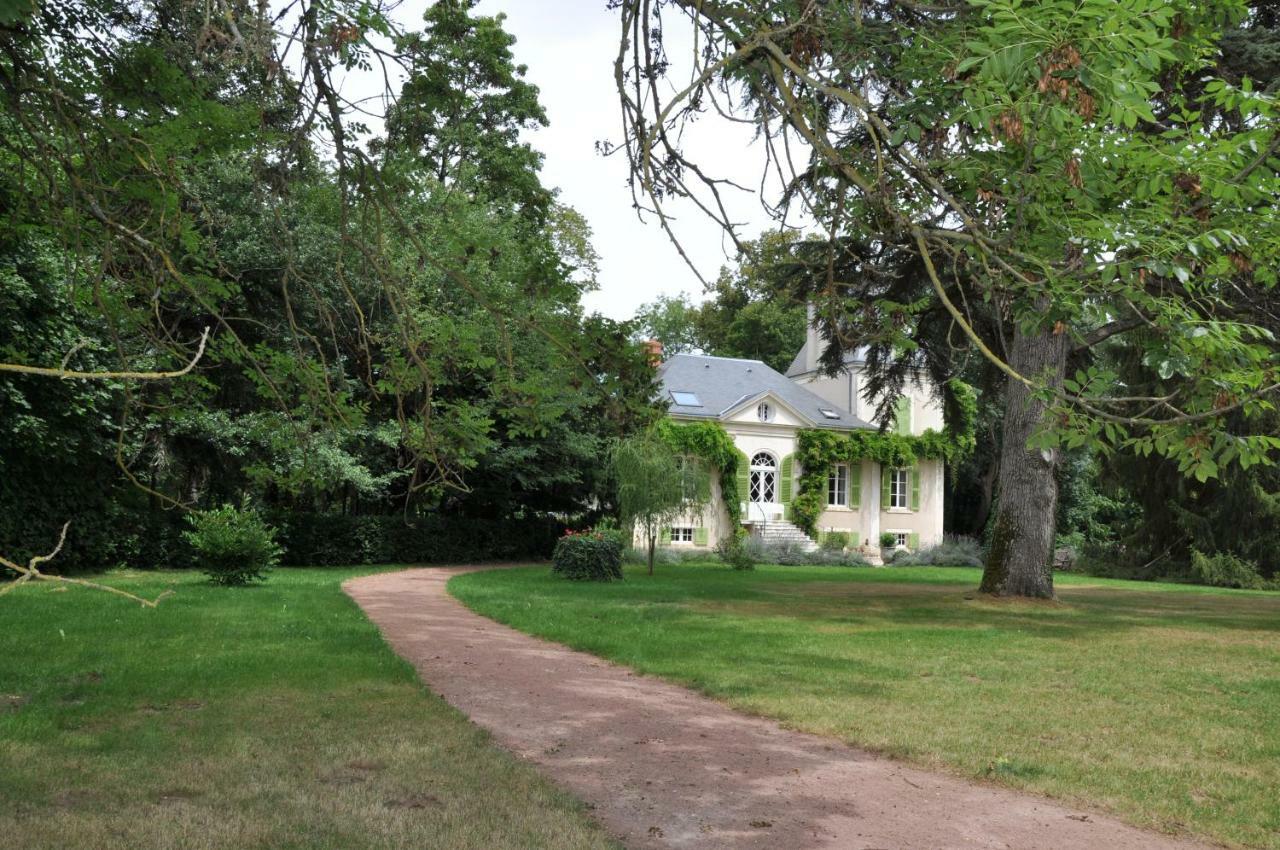 Chateau De La Villette Ardentes Exterior photo